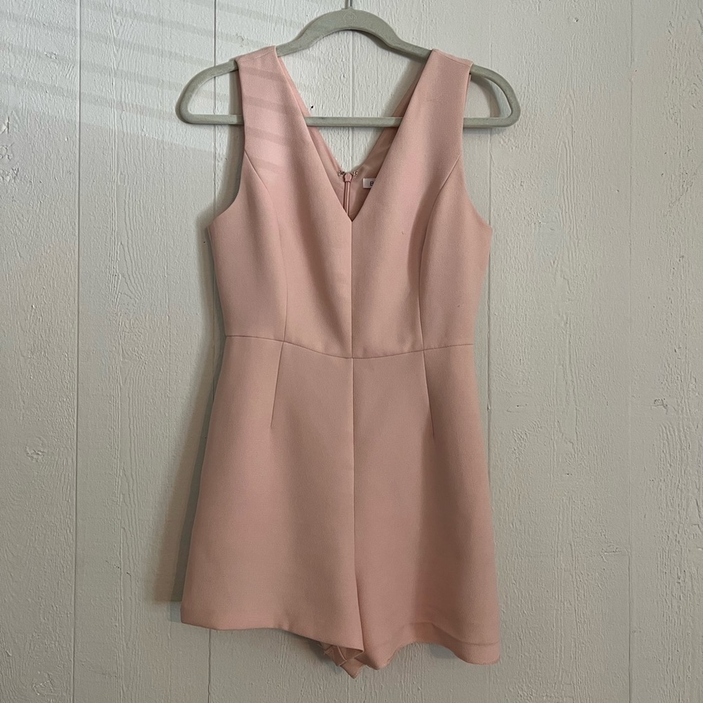 BCBGGENERATION light pink V cut romper with pockets